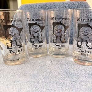 Vintage - Set of Four 1964 MN Twins Collectors Glasses